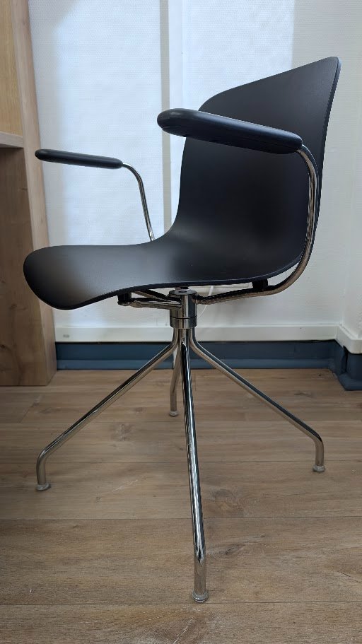 Chaise design TROY avec accoudoirs rotative