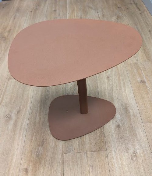 Table basse design en métal peint 43x40.5cm