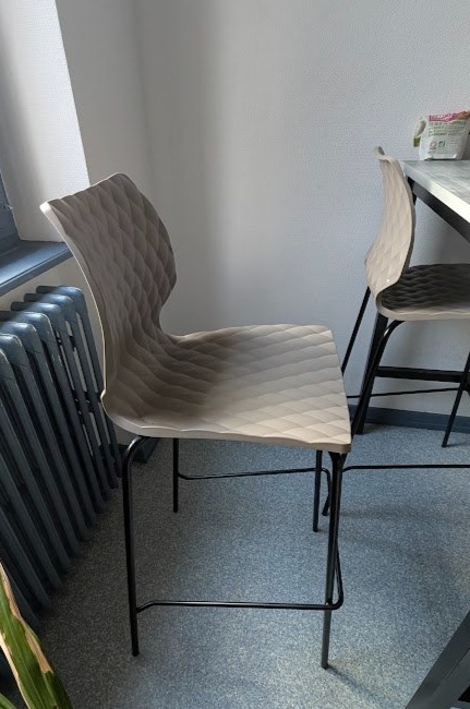 Chaise haute bureau en acier et polypropylène