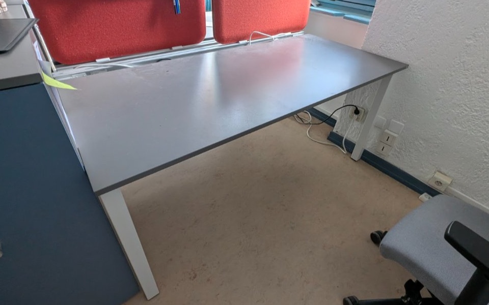 Bureau droit ECO L1600 x P835 mm 